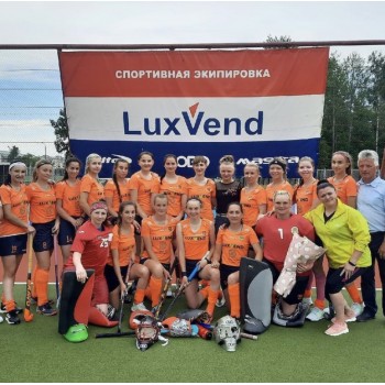 В 8 туре чемпионата Беларуси по хоккею на траве барановичанки обыграли соперниц всухую